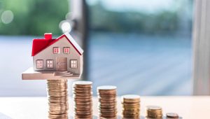 Les assurances auto et habitation : une hausse modérée de 4 à 6 % en perspective