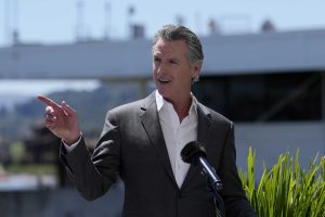 Le gouverneur Newsom promulgue un ensemble de lois bipartisanes réformant l&rsquo;assureur de dernier recours en Californie