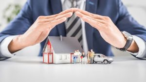 Stratégies efficaces pour les acheteurs de maison face à l&rsquo;augmentation des coûts d&rsquo;assurance habitation