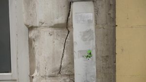 Puy-de-Dôme : 125 000 logements exposés au risque de fissures, un phénomène inquiétant pour les habitants