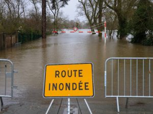 Indemnisation publique des catastrophes : vers une fin controversée qualifiée de lâcheté étatique